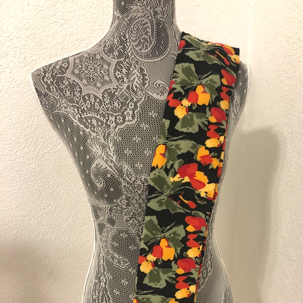 Lularoe Abstract OS Floral Leggings